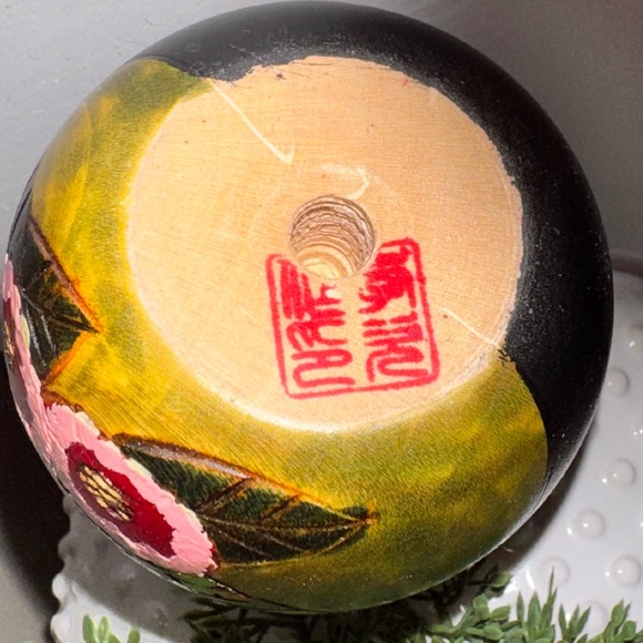 Vintage Hand-Painted Japanese Kokeshi Doll with Floral Kimono (stamped) - Picture 5 of 5